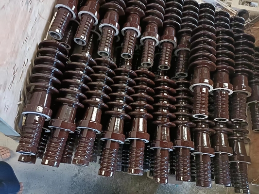 आईईसी 60168 तेल एएसएस ट्रांसफार्मर चीनी मिट्टी के बरतन झाड़ी ब्राउन घुटा हुआ कोरियाई बाजार 150kV