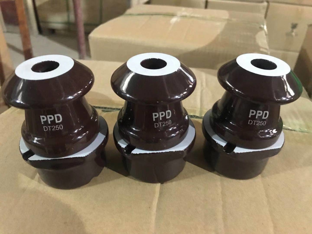 भूरा / सफेद रंग 1kV 250A चीनी मिट्टी के बरतन ट्रांसफार्मर झाड़ी