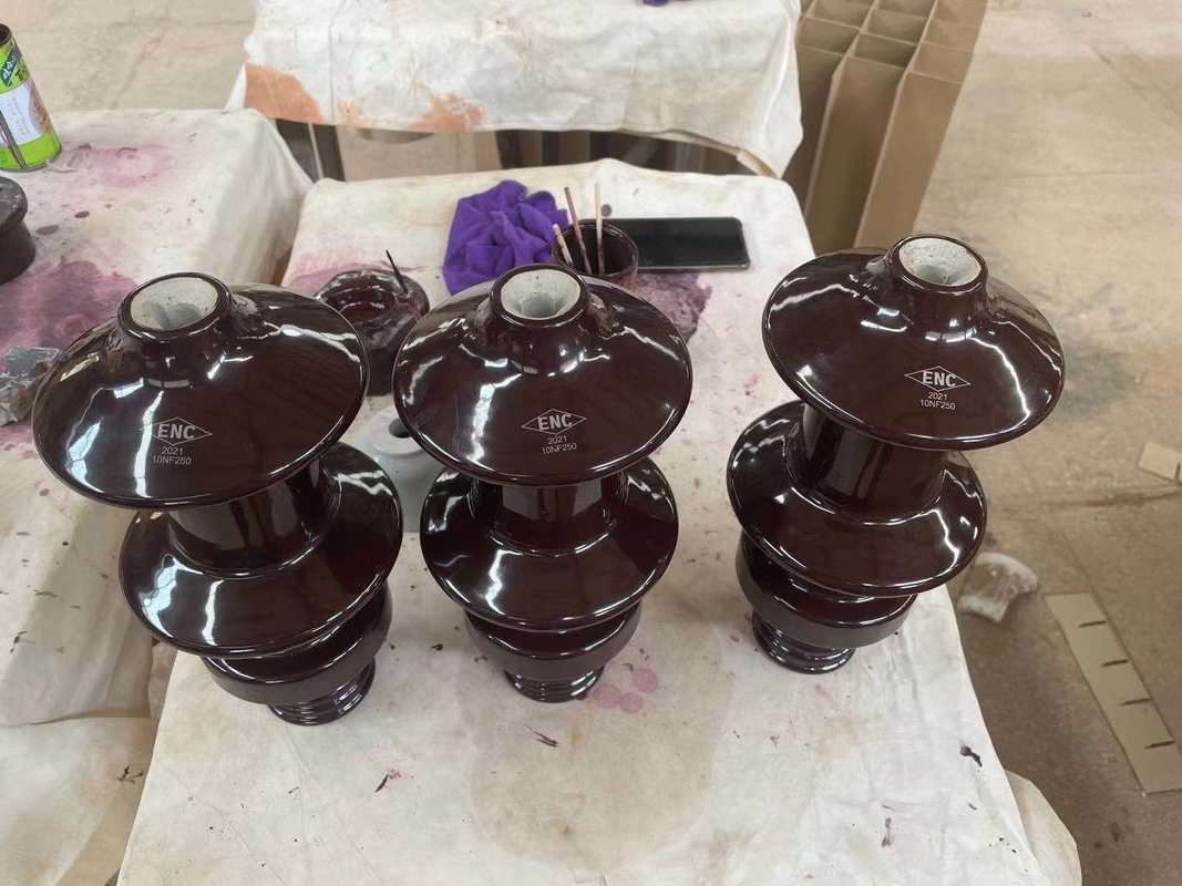 DIN42531 मानक DT-10NF250 बुशिंग असेंबली ब्राउन कलर OEM उपलब्ध है