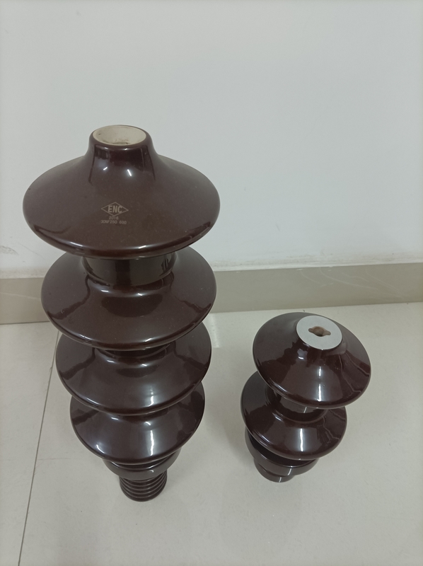 चीनी मिट्टी के बरतन सी-110 ट्रांसफार्मर झाड़ी इन्सुलेटर डीआईएन मानक