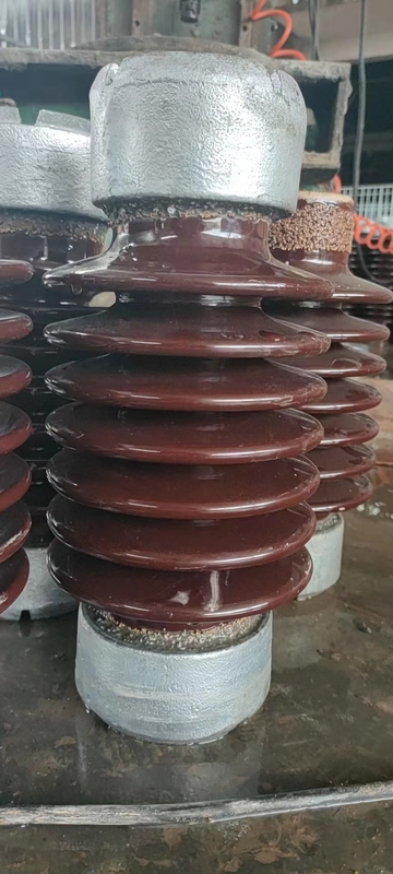 8.9kN स्टेशन पोस्ट चीनी मिट्टी के बरतन इन्सुलेटर ANSI TR-208 OEM उपलब्ध है