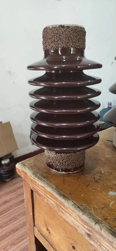 8.9kN स्टेशन पोस्ट चीनी मिट्टी के बरतन इन्सुलेटर ANSI TR-208 OEM उपलब्ध है